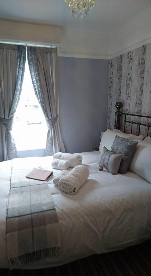 Hooray Henrys Bed & Breakfast Sheringham Ngoại thất bức ảnh